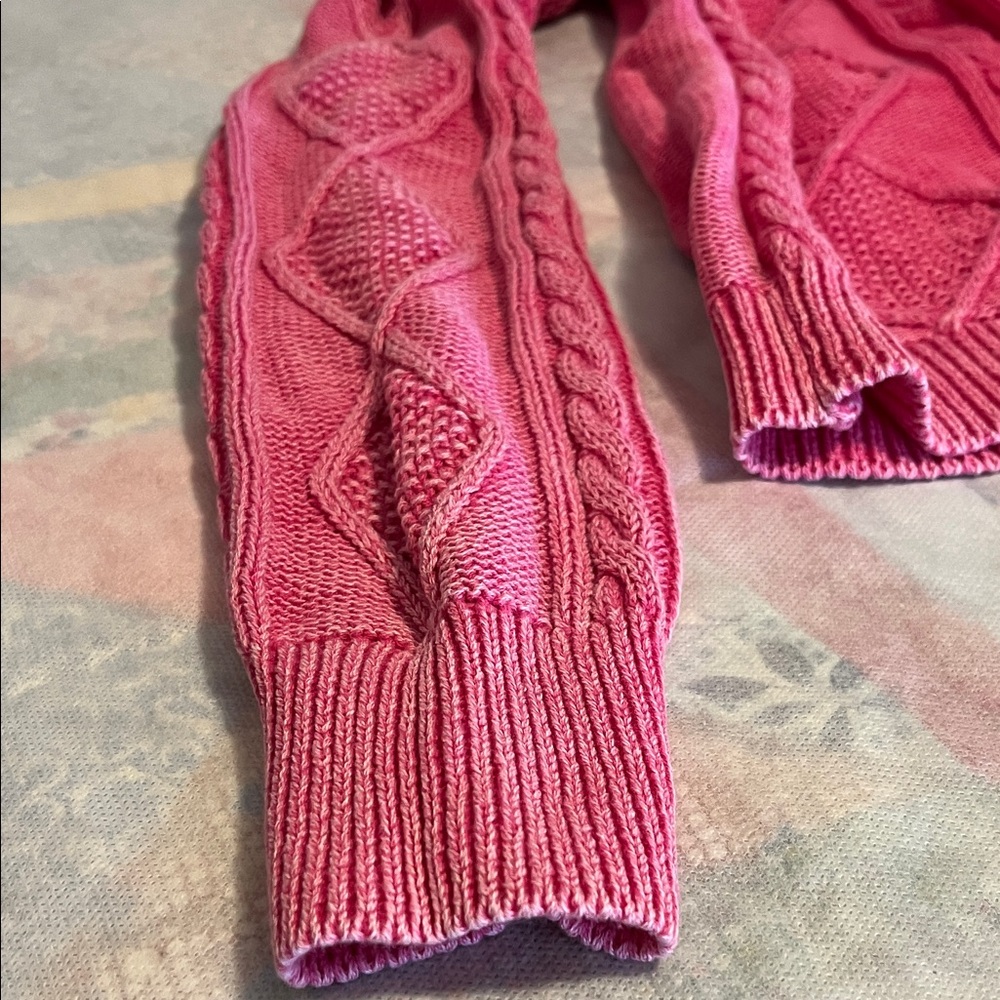 Distressed shrunken Pink V-Neck Cable Knit Sweater size medium 100%cotton - Picture 10 of 10